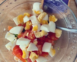 牛油果鸡蛋大虾卷饼的做法