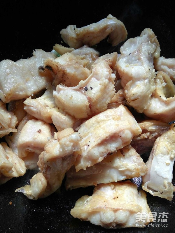 鲜香味美的炖鮰鱼