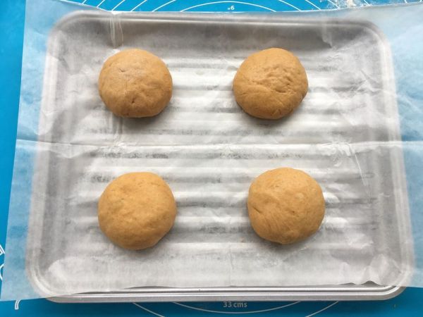 红糖全麦葡萄干软欧