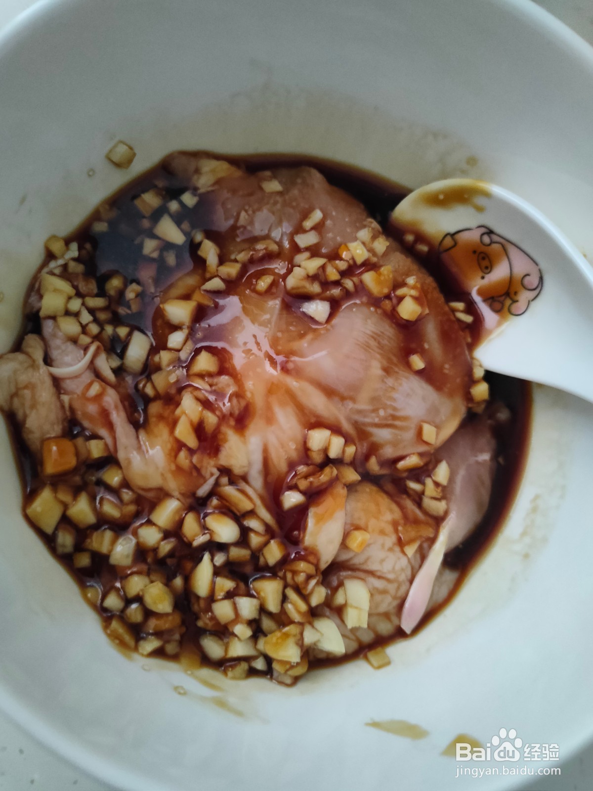 鸡腿怎么做好吃,蒜香鸡腿让你回味无穷