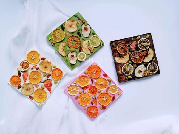 四种口味网红果干巧克力