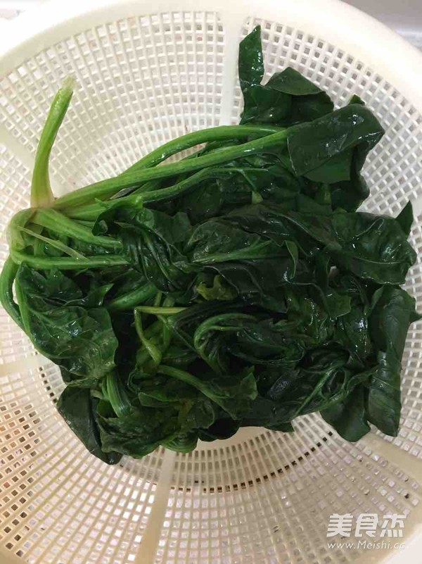 油泼菠菜面的做法