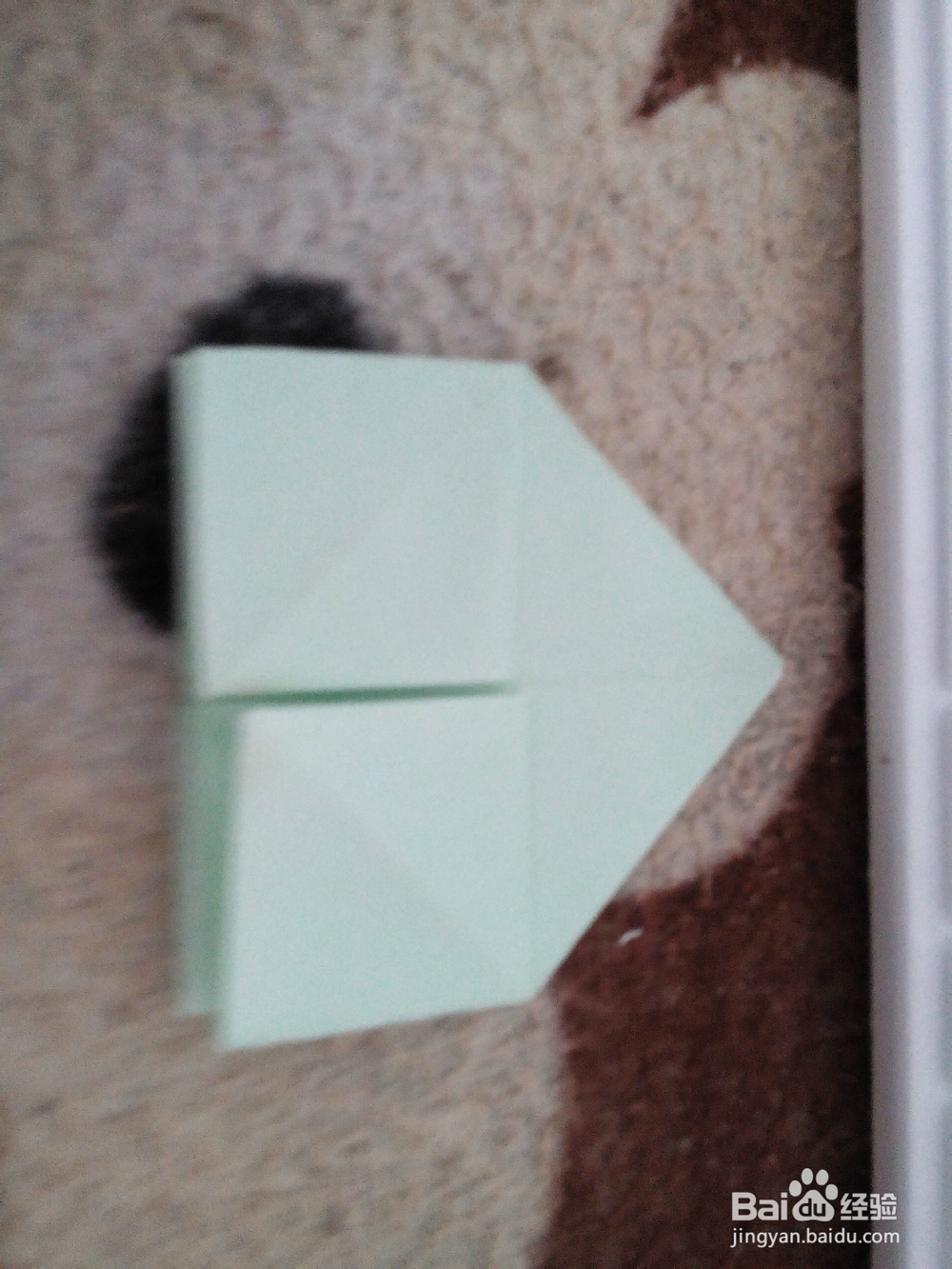 怎样用彩纸折漂亮的心形