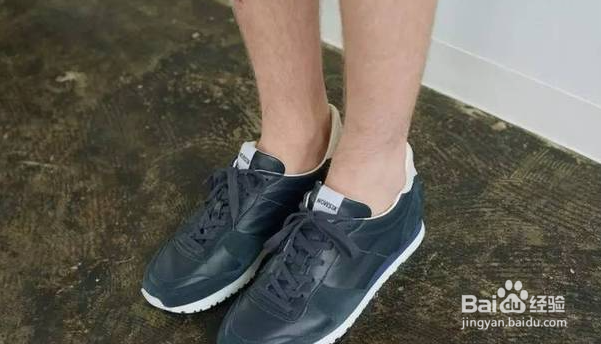 运动鞋被雨水泡了怎么处理