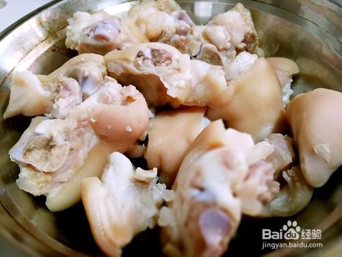 冬瓜猪蹄汤的做法