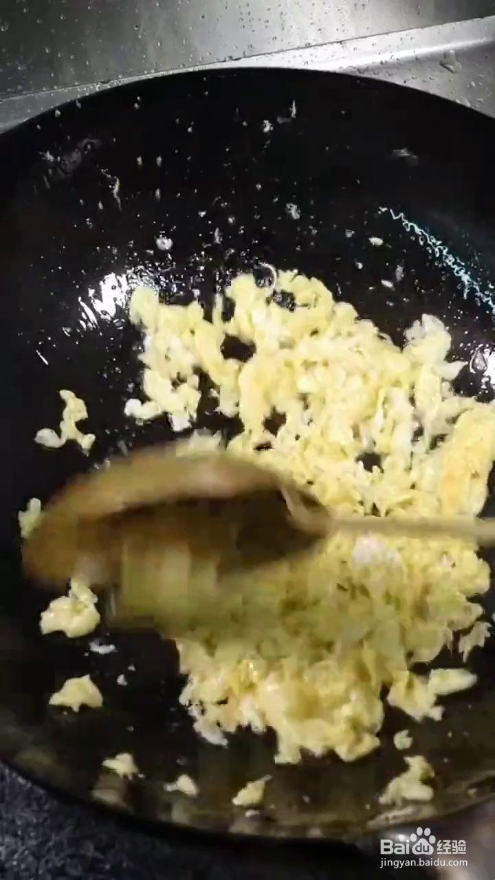 如何制作简单美味的蛋炒饭？