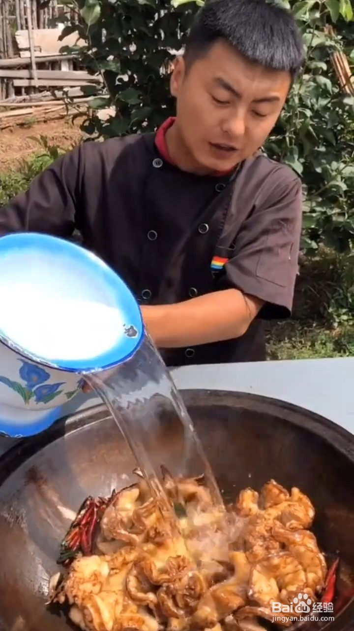 超级好吃的红烧鸡冠油要怎样做