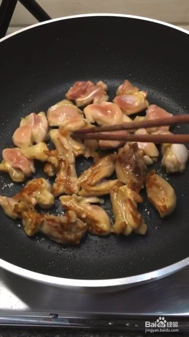 如何制作丝瓜炒鸡肉
