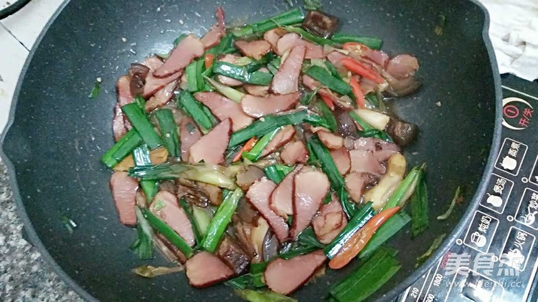 蒜苗腊肉的做法