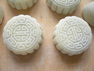 中秋节：[1]如何做豆沙馅冰皮月饼