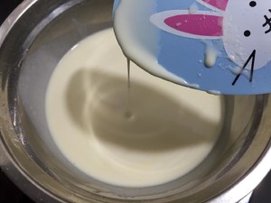 做糯米糍粑放热水还是冷水好