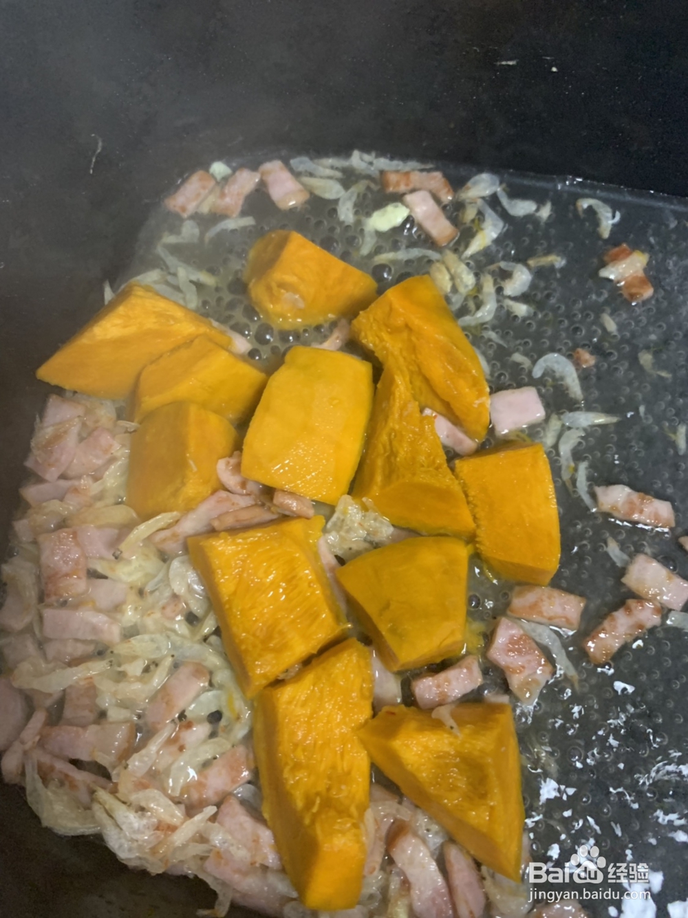 一口销魂的南瓜培根蛋炒饭