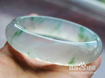 翡翠鉴定 怎样鉴别翡翠玉镯的真假