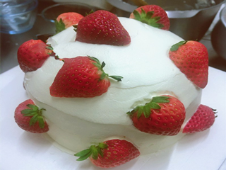 雪域草莓蛋糕怎么做？