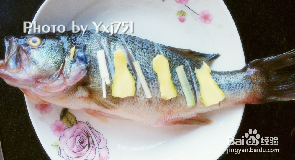 养生滋补:清蒸鲈鱼