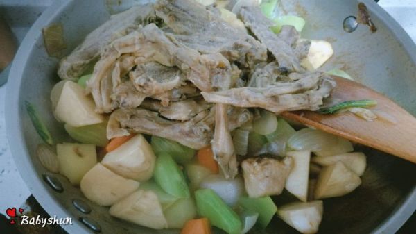 时蔬干锅辣鸭#食光社干锅鸭#