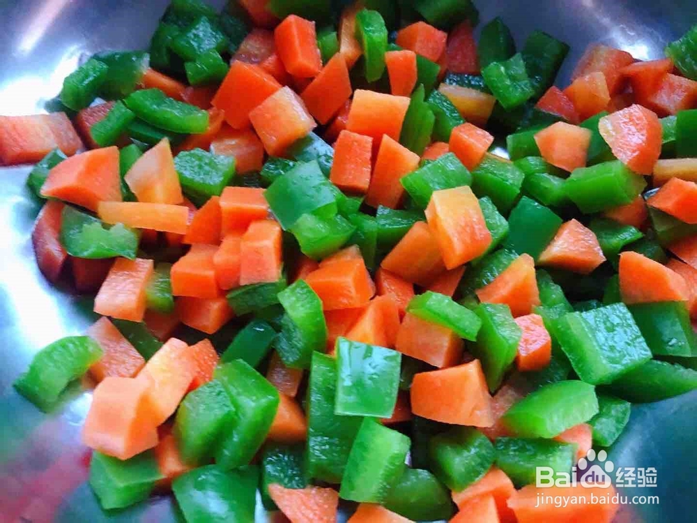 制作美味的蔬菜虾仁粥