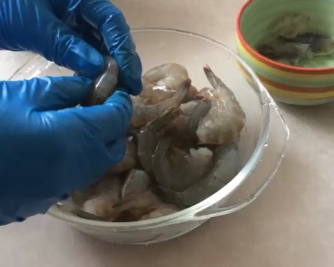 塔吉锅生煎虾，感觉口水已经流下来了！