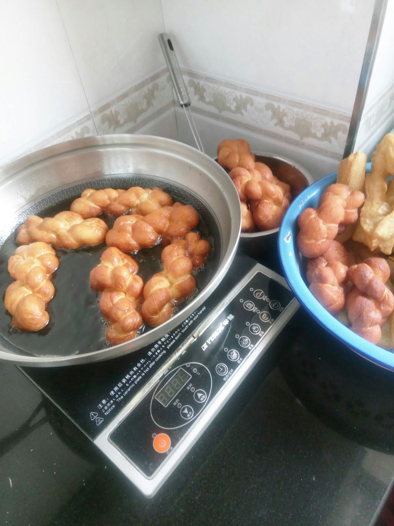 超美味的奶香软麻花，每一口都是满满的幸福！