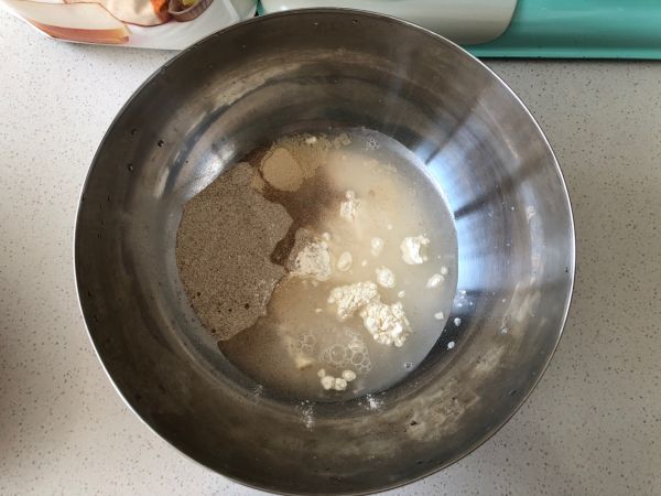 一次性发酵亚麻籽黑麦面包