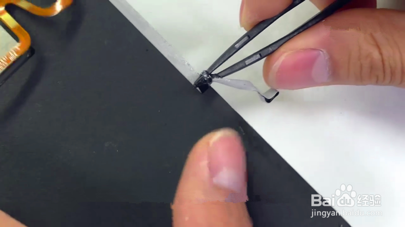 OPPOR15怎么拆电池