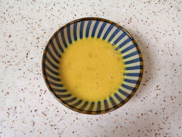 豆皮蔬菜卷蘸酱