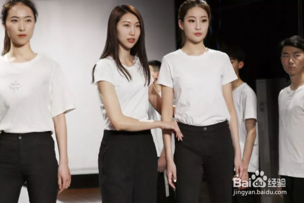 初学者怎样学模特步