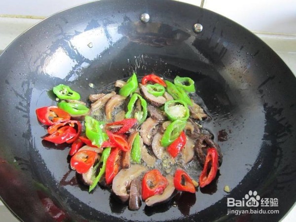 如何做榨菜香菇炒肉？