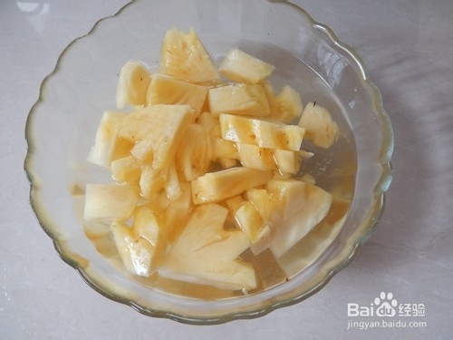 如何做菠萝焖排骨