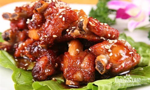 如何在家中制作香菇烧排骨