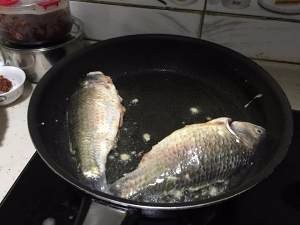如何做出好吃的啤酒烧鲫鱼