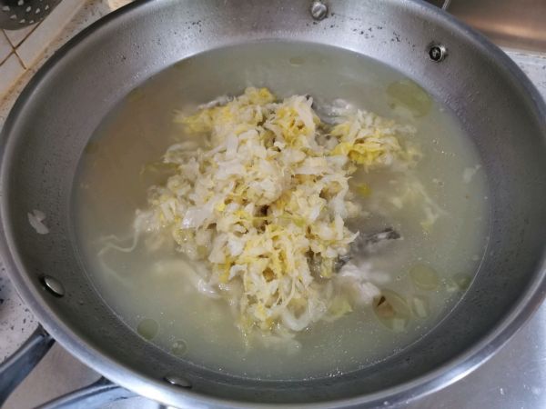 东北酸菜炖排骨