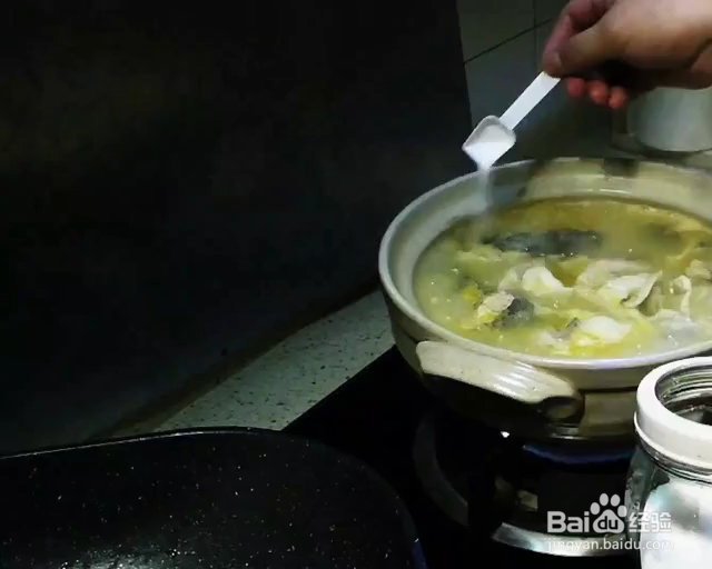 怎么做酸菜鱼羊鲜?