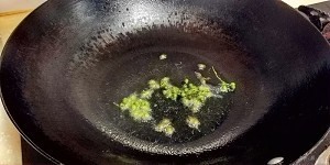 食补佳品椒香秋葵的做法