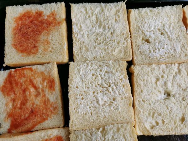 芝士沙拉烤吐司片