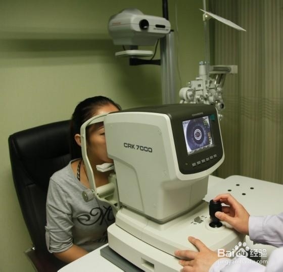 青少年近视矫正三大误区