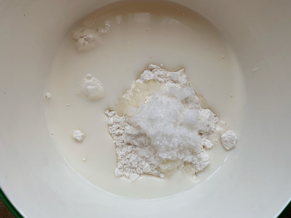 松饼奶油草莓抱抱卷