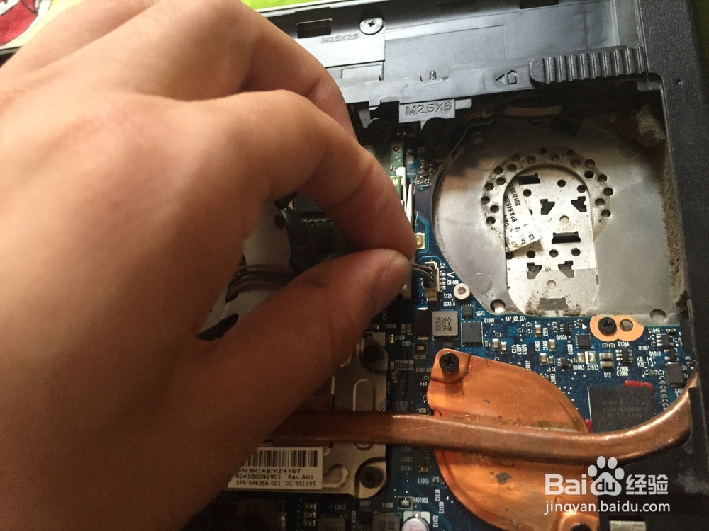 惠普HP ProBook 4431S拆机清理风扇方法