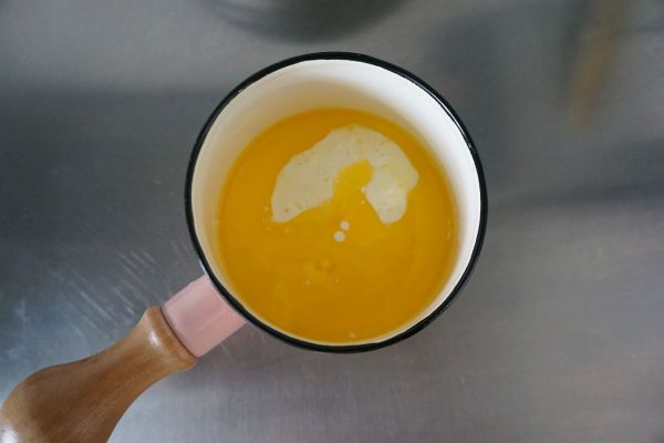 椰蓉蔓越莓可可月饼