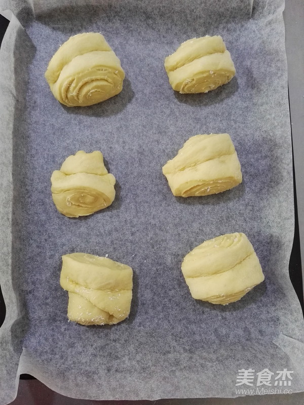 椰香面包卷的做法