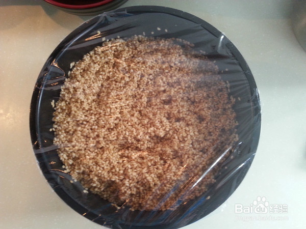 混着酒香与粽叶和糯米的香味