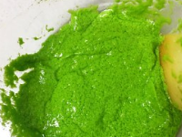 六寸菠菜汁戚风蛋糕的做法