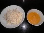 一款咸香的酸咸笋焖排骨完成。