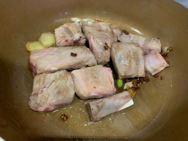 杏鲍菇山药烧排骨