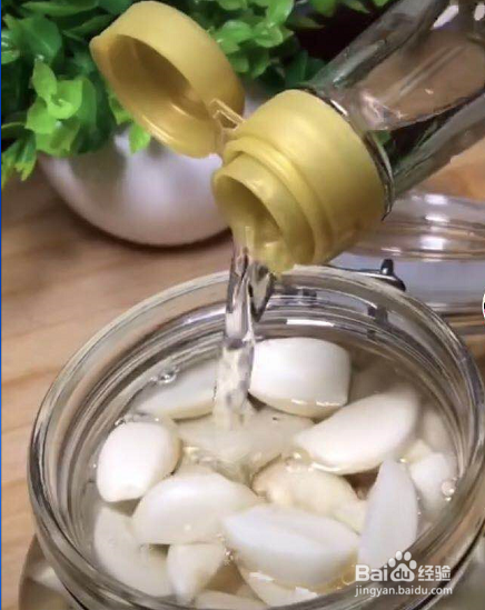 简单易做好吃的腊八蒜