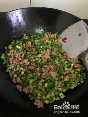 超下饭的蒜苔肉末