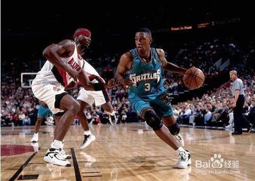 盘点NBA十大离奇受伤 小斯诺维斯基上榜