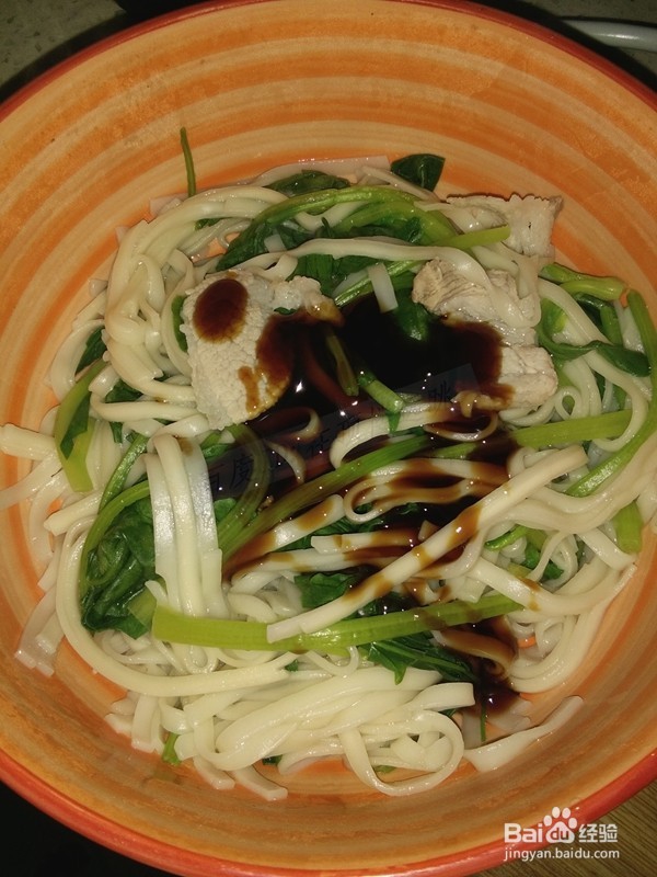 耗油菠菜肉拌面