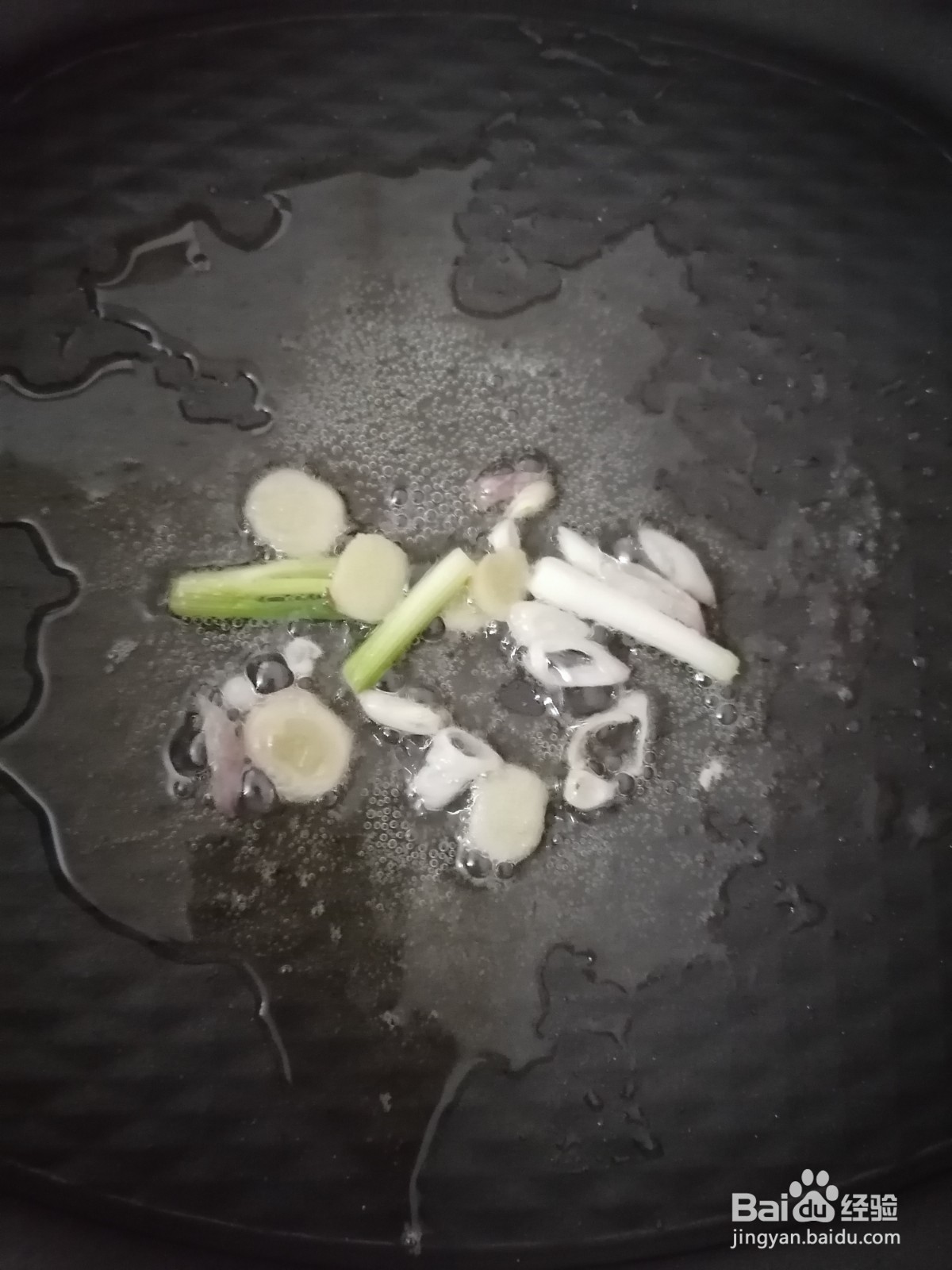 酸甜酱味排骨的做法