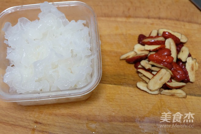 红枣南瓜银耳羹